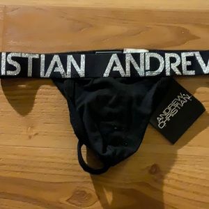 NWT AC Y-back String